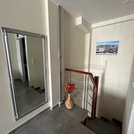 11 Diamond Drive * Kavala