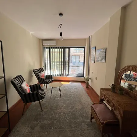 11 Diamond Drive