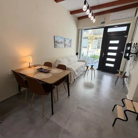 דירה 11 Diamond Drive, Luxury Bright & Quiet Center Loft, Easy Access קאבאלה