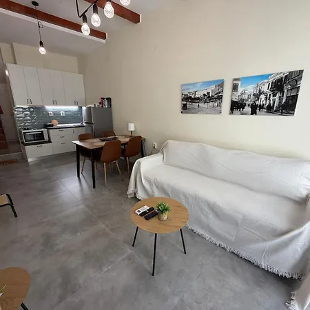 11 Diamond Drive, Luxury Bright & Quiet Center Loft, Easy Access * קאבאלה