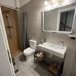 Апартаменты 11 Diamond Drive, Luxury Bright & Quiet Center Loft, Easy Access *