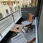 Апартаменты 11 Diamond Drive, Luxury Bright & Quiet Center Loft, Easy Access
