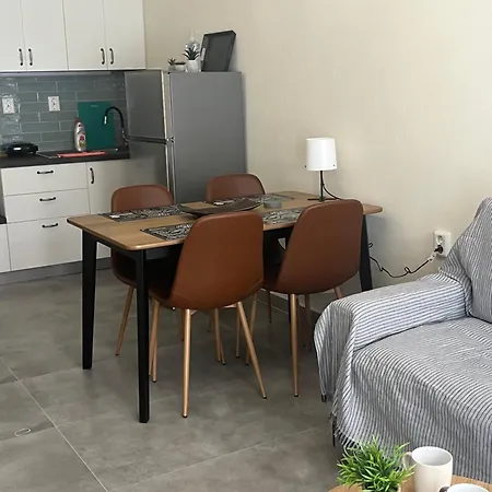 Apartmán 11 Diamond Drive, Bright & Quiet Center Apartment, Easy Access