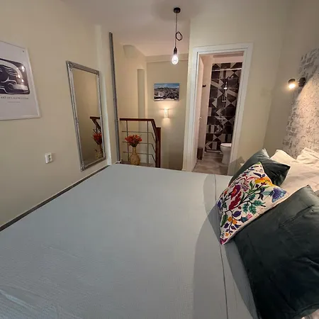 Apartment 11 Diamond Drive, Luxury Bright & Quiet Center Loft, Easy Access Kavala