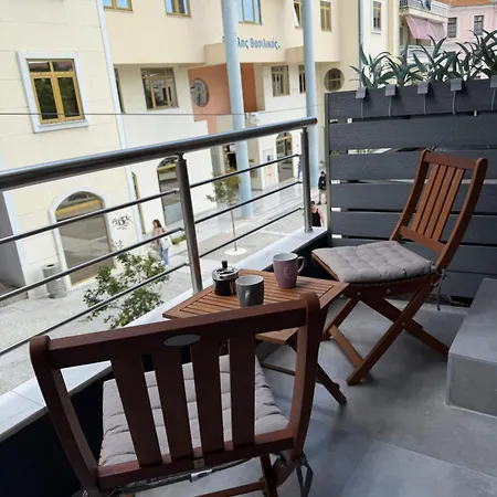 11 Diamond Drive, Luxury Bright & Quiet Center Loft, Easy Access Kavala