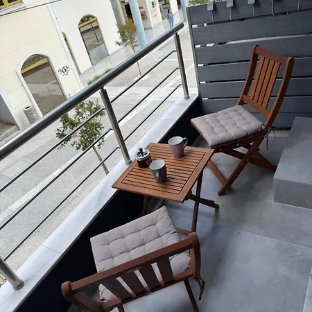 11 Diamond Drive, Luxury Bright & Quiet Center Loft, Easy Access