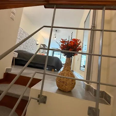 Apartment 11 Diamond Drive, Luxury Bright & Quiet Center Loft, Easy Access Kavala