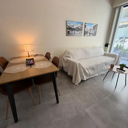 11 Diamond Drive, Luxury Bright & Quiet Center Loft, Easy Access Kavala